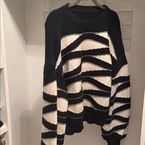 SHEIN Monochrome Wave Pattern Sweater